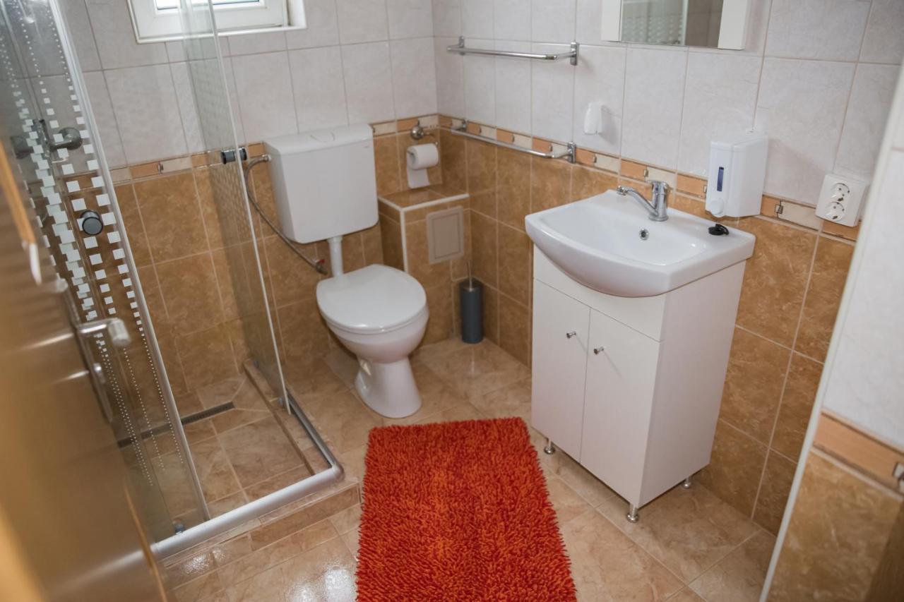 Apartament Beta Appartamento Bistriţa Esterno foto
