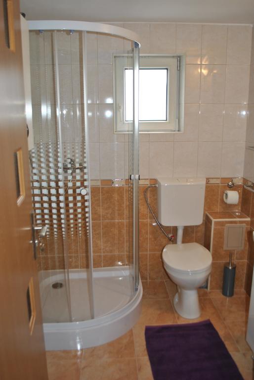 Apartament Beta Appartamento Bistriţa Esterno foto